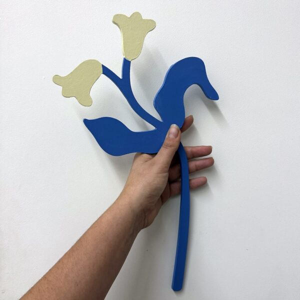 Campanule, fleur en bois